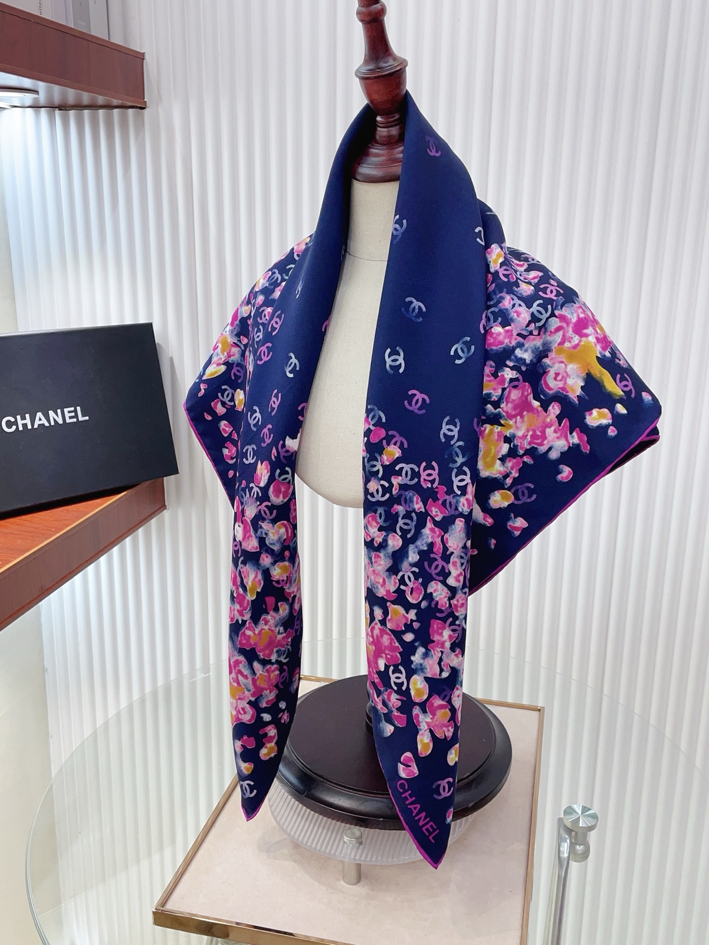 ✨✨【18姆米 双面同色】新款小香‼️美翻了[流泪]最新御用殿堂级极品‼️经典元素图案设计风格❗️美丽至