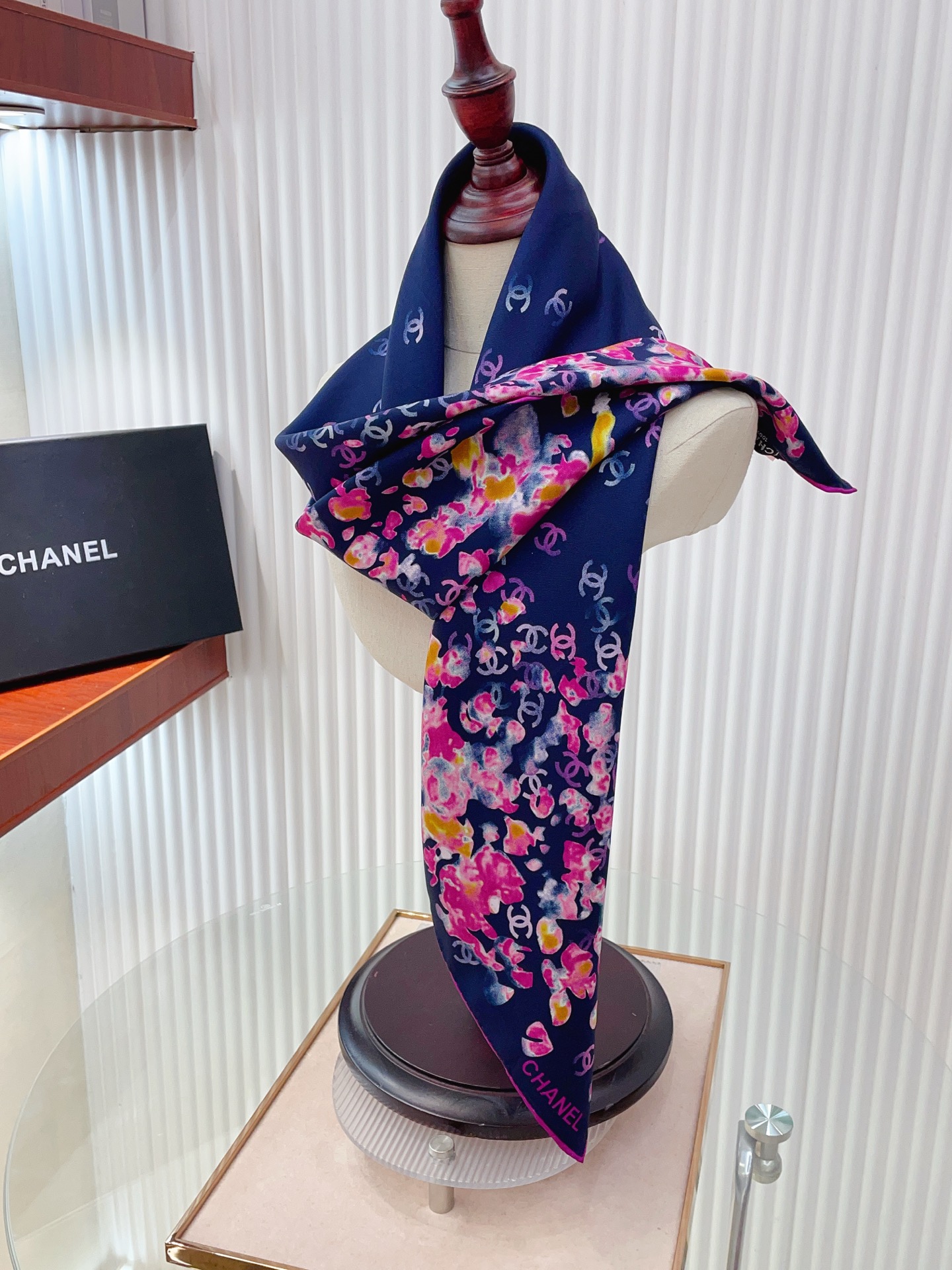 ✨✨【18姆米 双面同色】新款小香‼️美翻了[流泪]最新御用殿堂级极品‼️经典元素图案设计风格❗️美丽至