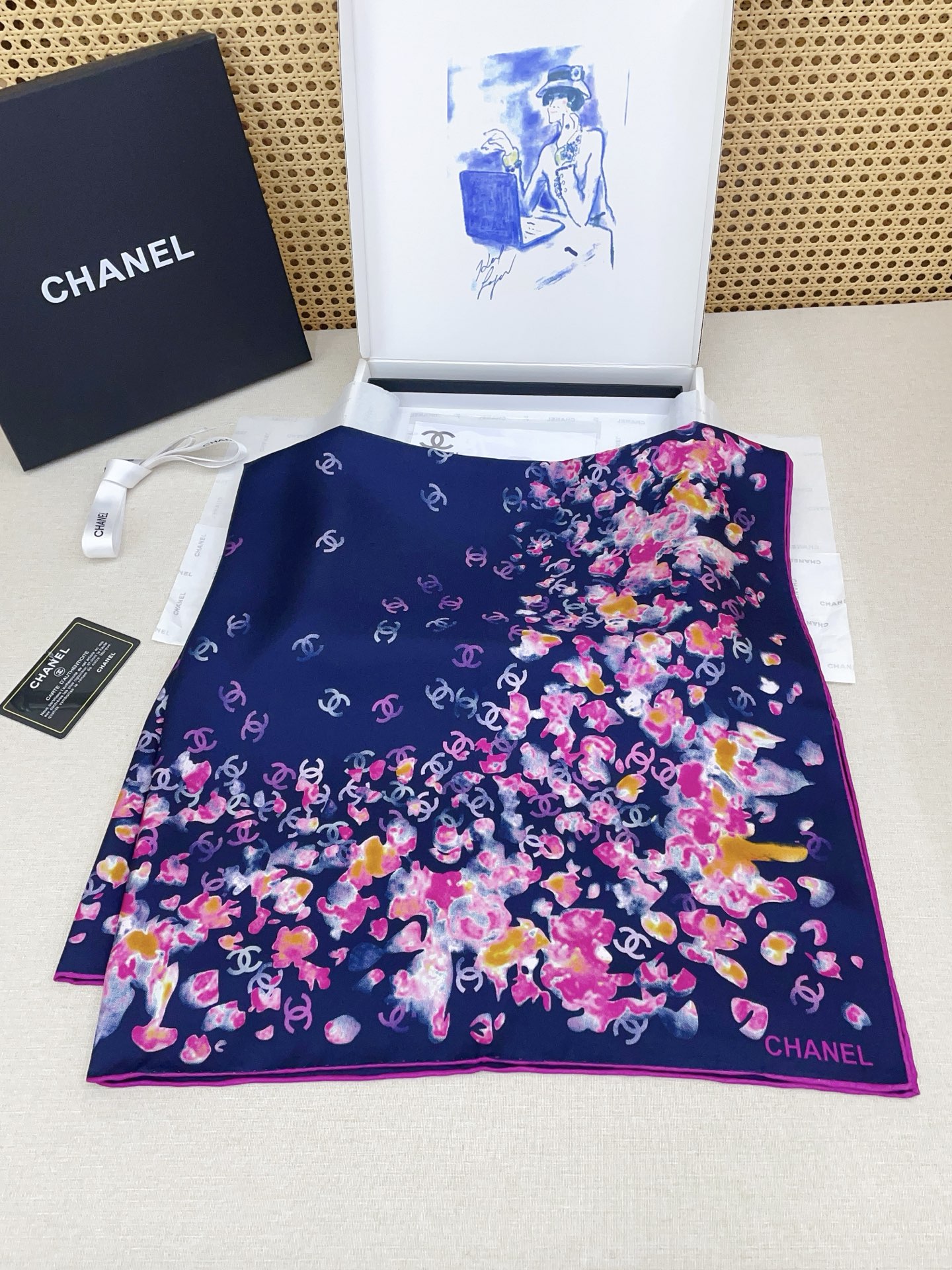 ✨✨【18姆米 双面同色】新款小香‼️美翻了[流泪]最新御用殿堂级极品‼️经典元素图案设计风格❗️美丽至