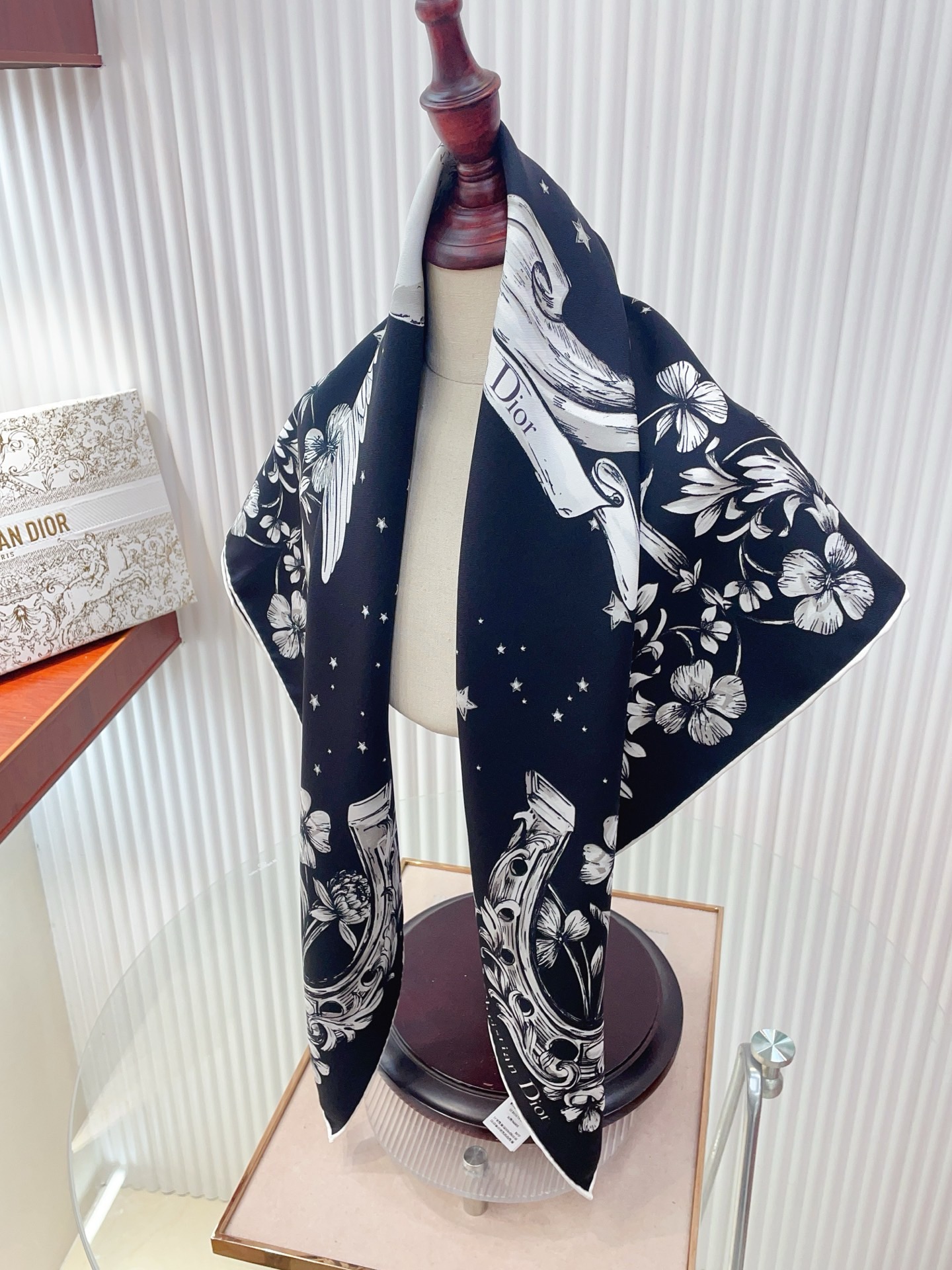 ✨✨【18姆米 双面同色】高级感爆棚❗️CD【星空🌌飞马 90】高级时髦风‼️配色非常考究，图案匠心，上身简直美得太惊艳