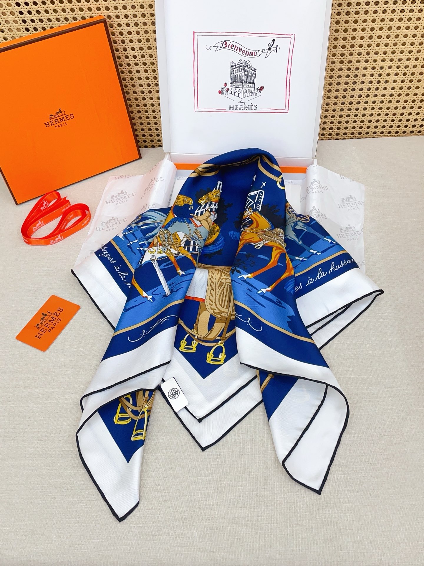 ✨✨【18姆米 双面同色】H**S真丝新款🆕👏👏买了都说好看‼️推荐💕【马具优雅美学 90】真丝方巾，顶级工艺超值‼️专