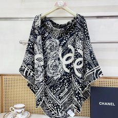 ✨✨【双面同色 丝毛款】小香 羊绒方巾‼️抢‼️VIP推荐 ‼️👍下手一定要快【高端 大爱 ‼️纯羊绒 婴儿触感舒服到飞 ✨✨【双面同色 丝毛款】小香 羊绒方巾‼️抢‼️VIP推荐 ‼️👍下手一定要快【高端 大爱 ‼️纯羊绒 婴儿触感舒服到飞