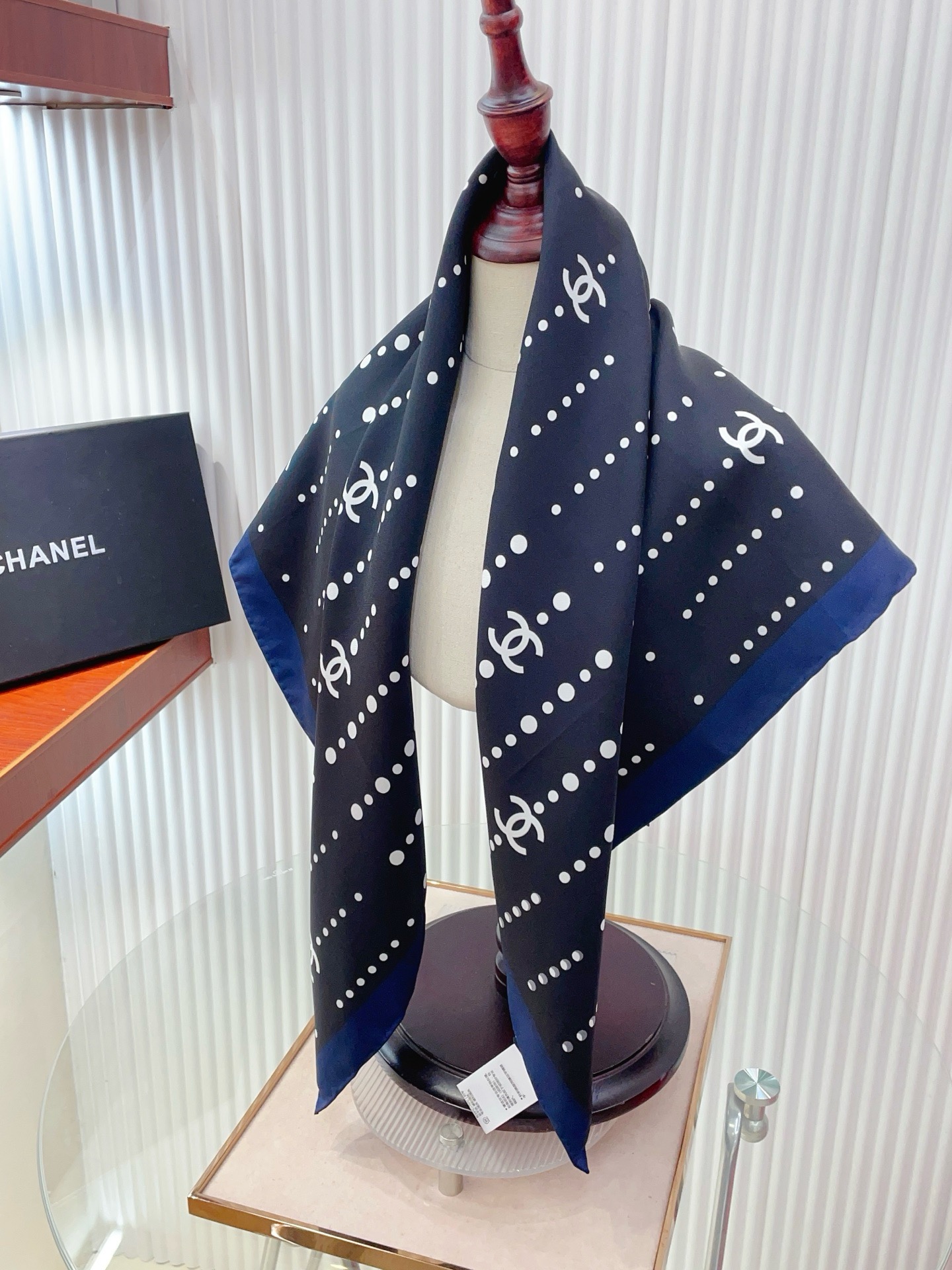 ✨✨【18姆米 双面同色】新款小香‼️美翻了[流泪]最新御用殿堂级极品‼️经典元素图案设计风格❗️美丽至极 真的 上身极