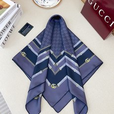 ✨✨【18姆米 双面同色】G家真丝新款🆕👏👏买了都说好看‼️推荐💕真丝方巾,顶级工艺超值‼️专柜爆款🎁💟立体呈现图案纹路 ✨✨【18姆米 双面同色】G家真丝新款🆕👏👏买了都说好看‼️推荐💕真丝方巾,顶级工艺超值‼️专柜爆款🎁💟立体呈现图案纹路