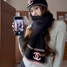🆕 ✨✨【▪小香难得一见的针织单品,温柔配色,超级迷恋❗️气质低调恬静又不失优雅❗️】重点推荐❗️一秒心动啊!!!高级, 🆕 ✨✨【▪小香难得一见的针织单品,温柔配色,超级迷恋❗️气质低调恬静又不失优雅❗️】重点推荐❗️一秒心动啊!!!高级,