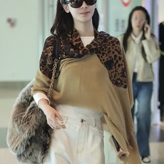 🆕 ✨✨同步上架 小红书同款 家买了都说好看【双豹子🐆羊绒长巾】‼️推荐💕顶级工艺超值‼️专柜爆款🎁🎁羊绒长巾💟豹纹呈现 🆕 ✨✨同步上架 小红书同款 家买了都说好看【双豹子🐆羊绒长巾】‼️推荐💕顶级工艺超值‼️专柜爆款🎁🎁羊绒长巾💟豹纹呈现