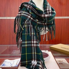 ✨✨高品质【B家蜈蚣巾】金靖同款新品到货!采用内蒙古顶级羊绒毛,最新款男女通用情侣款👫重磅推荐💥 经典的格子,永不过时🔥 ✨✨高品质【B家蜈蚣巾】金靖同款新品到货!采用内蒙古顶级羊绒毛,最新款男女通用情侣款👫重磅推荐💥 经典的格子,永不过时🔥
