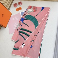 ✨✨【双面同色 丝毛款】H家羊绒新款 买了都说好看‼️推荐💕【永生花束 140】羊绒方巾‼️H家ZG爆款🎁💟立体呈现图案 ✨✨【双面同色 丝毛款】H家羊绒新款 买了都说好看‼️推荐💕【永生花束 140】羊绒方巾‼️H家ZG爆款🎁💟立体呈现图案