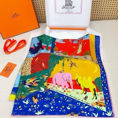 ✨✨【18姆米 双面同色】H**S真丝新款🆕👏👏买了都说好看‼️推荐💕【伊索寓言绘本 90】真丝方巾,顶级工艺超值‼️专 ✨✨【18姆米 双面同色】H**S真丝新款🆕👏👏买了都说好看‼️推荐💕【伊索寓言绘本 90】真丝方巾,顶级工艺超值‼️专