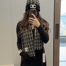 ✨✨【小香三件套】不单卖,100%纯羊绒,【▪️时髦秋冬季,超级奢华有品味!!好看死了!!!超级保暖!!!最近降温太厉害 ✨✨【小香三件套】不单卖,100%纯羊绒,【▪️时髦秋冬季,超级奢华有品味!!好看死了!!!超级保暖!!!最近降温太厉害