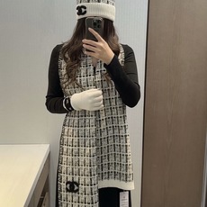 ✨✨【小香三件套】不单卖,100%纯羊绒,【▪️时髦秋冬季,超级奢华有品味!!好看死了!!!超级保暖!!!最近降温太厉害 ✨✨【小香三件套】不单卖,100%纯羊绒,【▪️时髦秋冬季,超级奢华有品味!!好看死了!!!超级保暖!!!最近降温太厉害