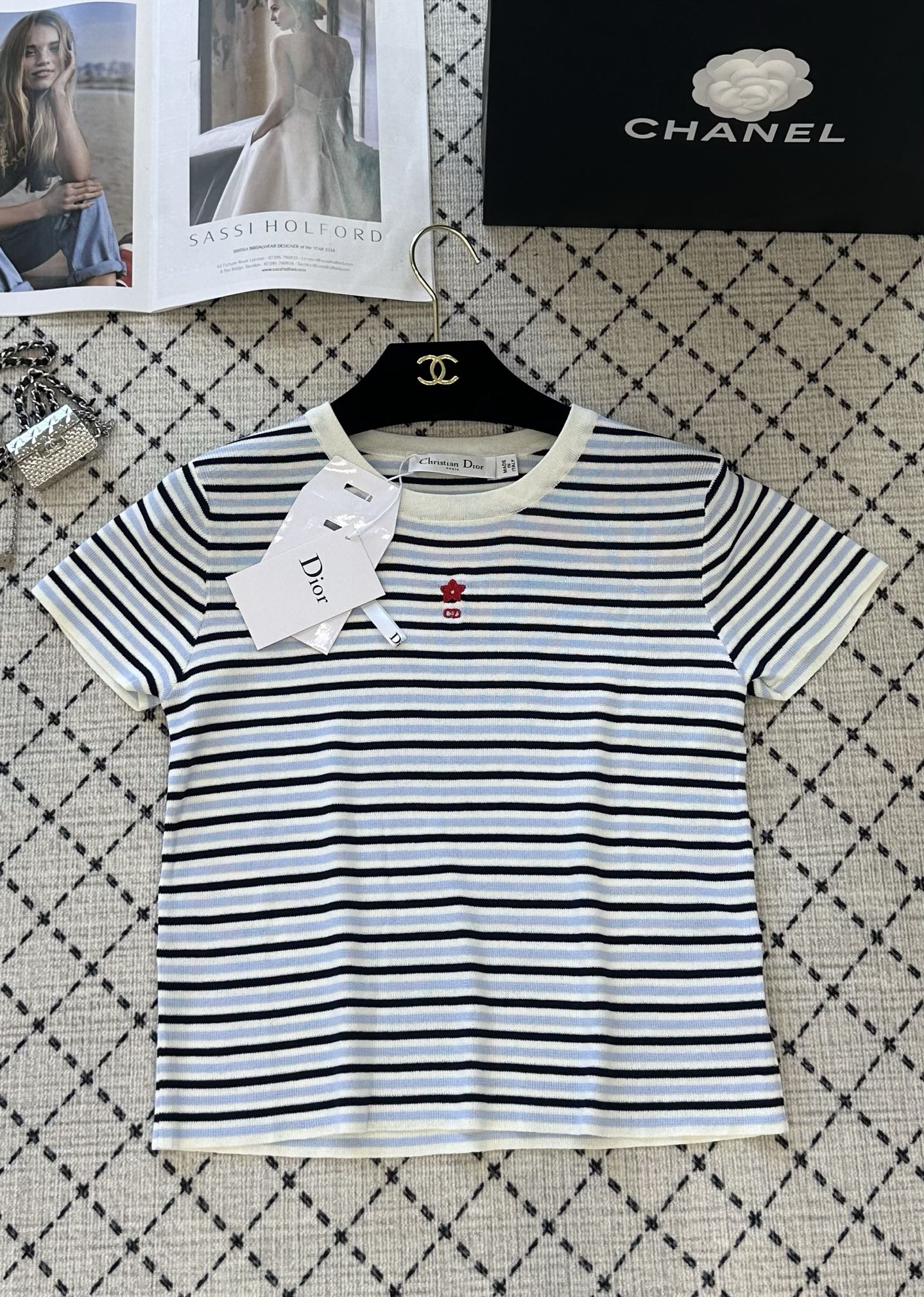 NO:442406,Dior 25 summer thin style, striped round neck knitted short sleeves, five-pointed star CD embroidery, round neck normal style, top body, 2 colors sml,,dior, T-shirt, alexander wang19860909Dior 25夏季薄款 条纹圆领针织短袖 五角星CD刺绣点缀 圆领正常版型 上身绝绝子 2色sml,,dior,T-shirt,alexander wang,Women's clothing