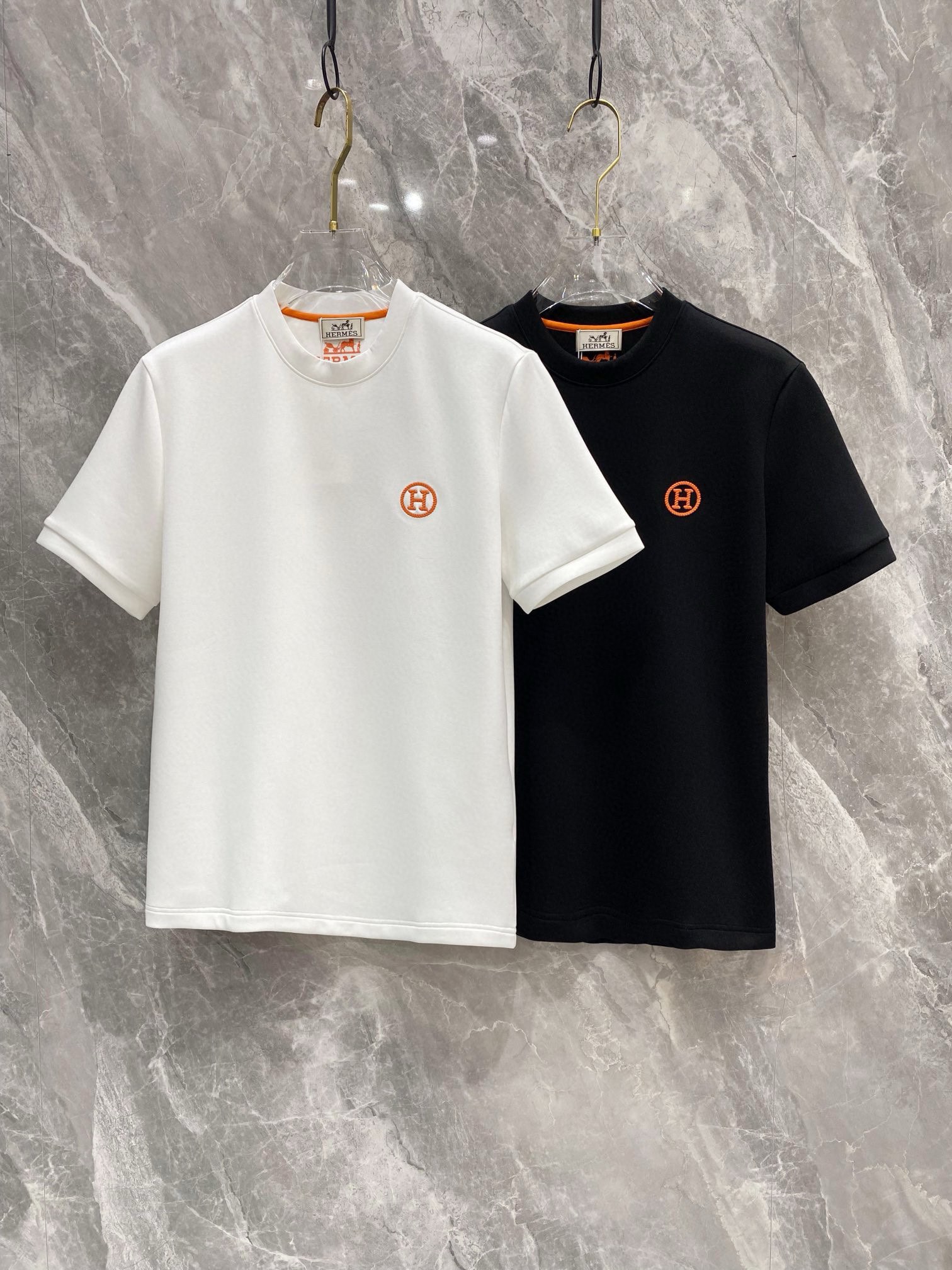 Hermes Roupa Camiseta Preto Branco Bordados Algodão de malha Tricô Colecção Outono/Inverno Fashion Manga Curta