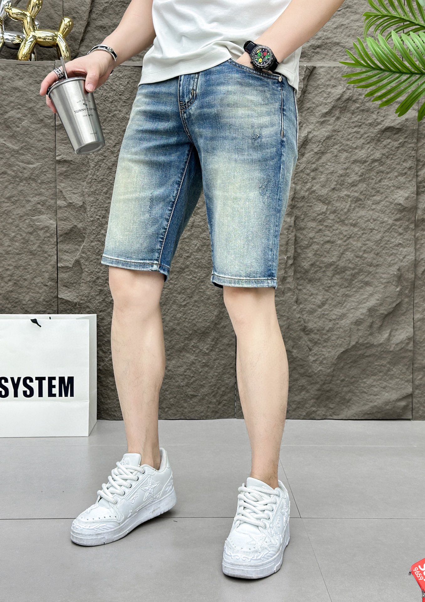 Fashion Show Highlights: LV Donuts, Calf Shorts, Hand-Made Embroidery, Gold Decorations, Perfect Details - 图片 3