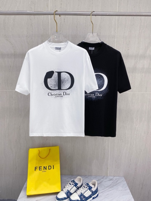 DIOR Men's Short Sleeve Round Neck T-Shirt, Heavy Brand Logo Design