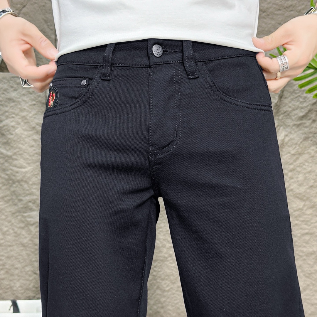 Spring 2025 Fashion Highlights: Black Bulls Series with High-End Tailored Calves - 图片 7