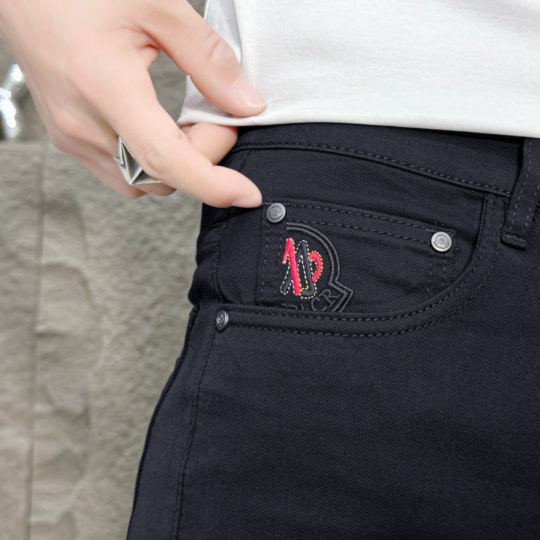 Spring 2025 Fashion Highlights: Black Bulls Series with High-End Tailored Calves - 图片 8