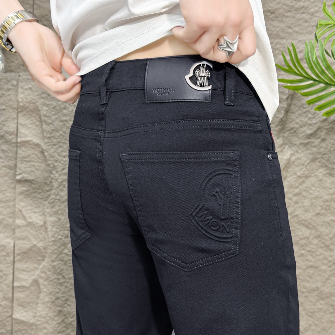 Spring 2025 Fashion Highlights: Black Bulls Series with High-End Tailored Calves - 图片 9