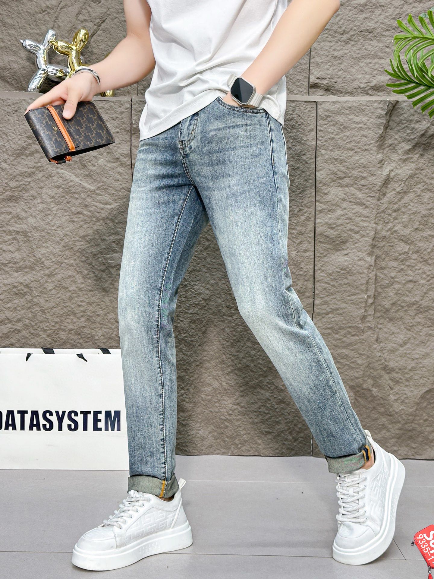 “Spring/Summer 2025 Fashion Show: High-End Tailored Calves & Super-Heavy Designs” - 图片 4