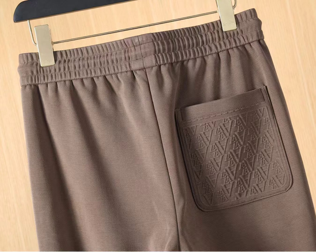Loewe罗意威 硬货推荐！2025秋冬专柜新品大爆款高端休闲裤松紧裤！奢华品牌logo重工艺点缀 随意