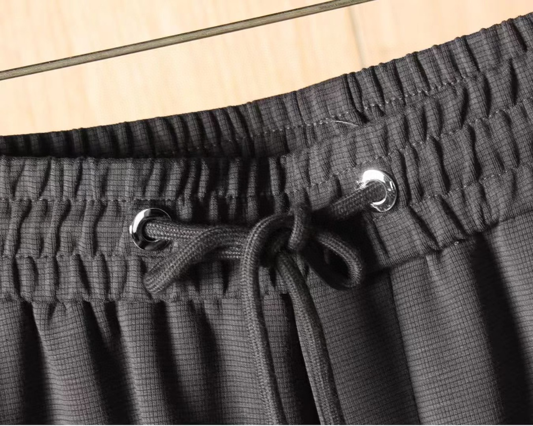 VLTN华伦天奴 硬货推荐！2025秋冬专柜新品大爆款高端休闲裤松紧裤！奢华品牌logo重工艺点缀 随意