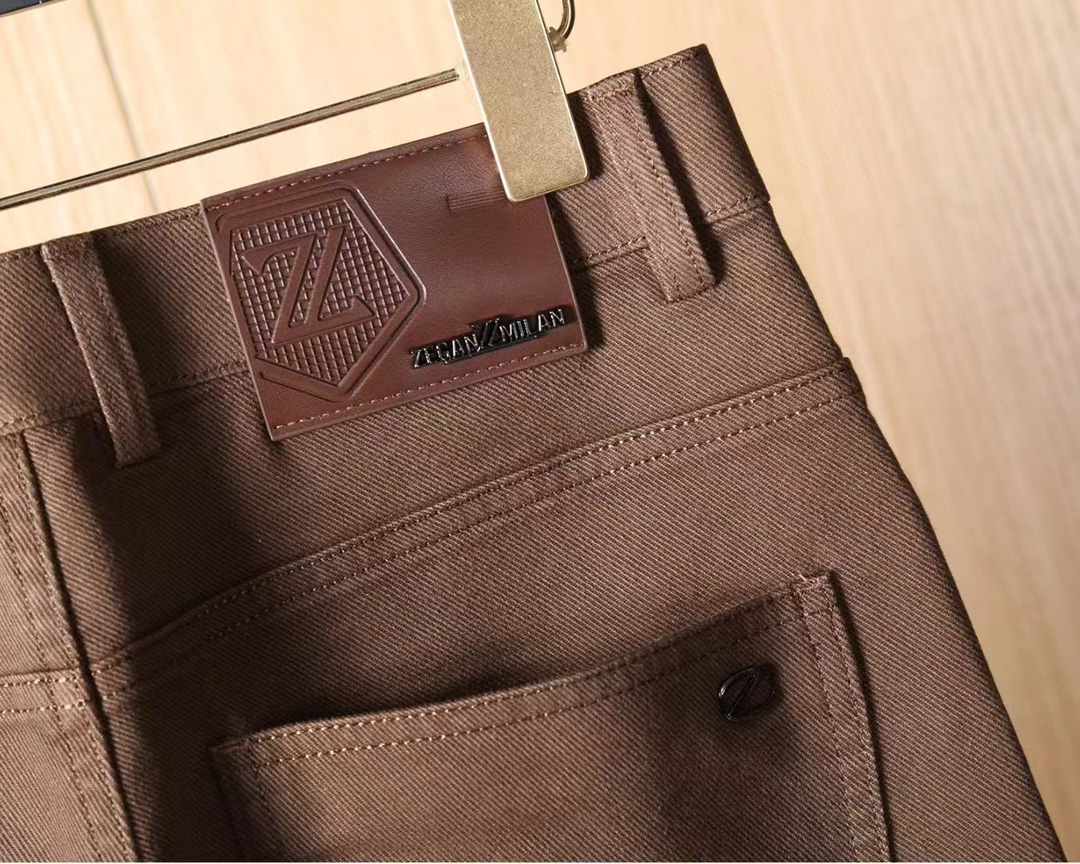 Zegna杰妮亚 2025秋冬亚洲专柜系列最新款！高端订制修身偏小脚休闲裤 定制五金辅料 日常商务时尚休