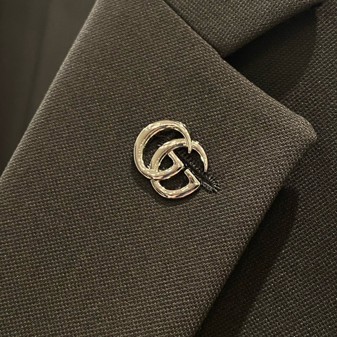 Gucc G家 25Fw秋冬季新款套装西服西装套装 -GUCC男士套西潮流时尚的职场风格，商旅精英衣橱必