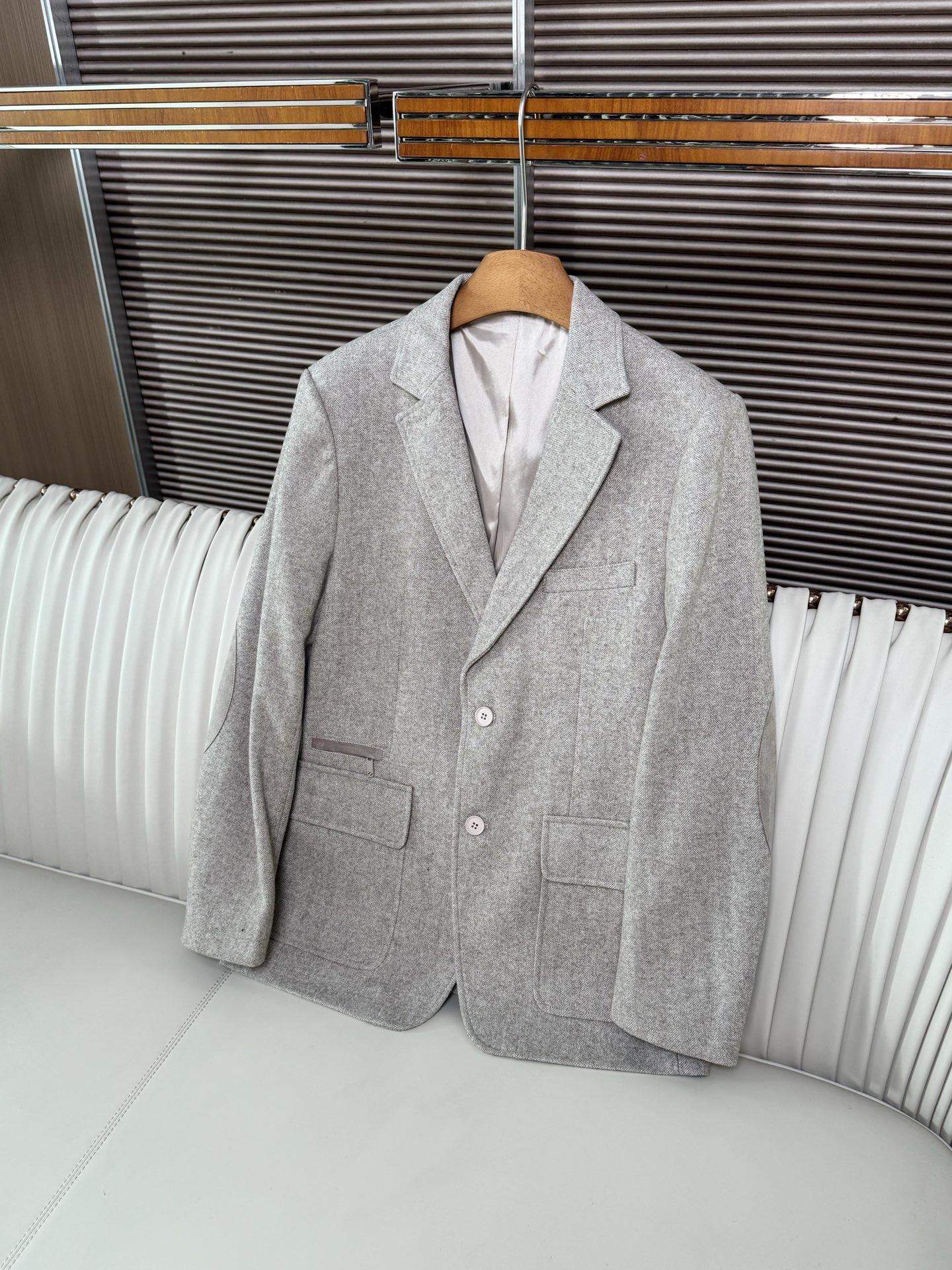 NO:547093,apricot color, alexander wang19860909杏色,,alexander wang,Men's clothing