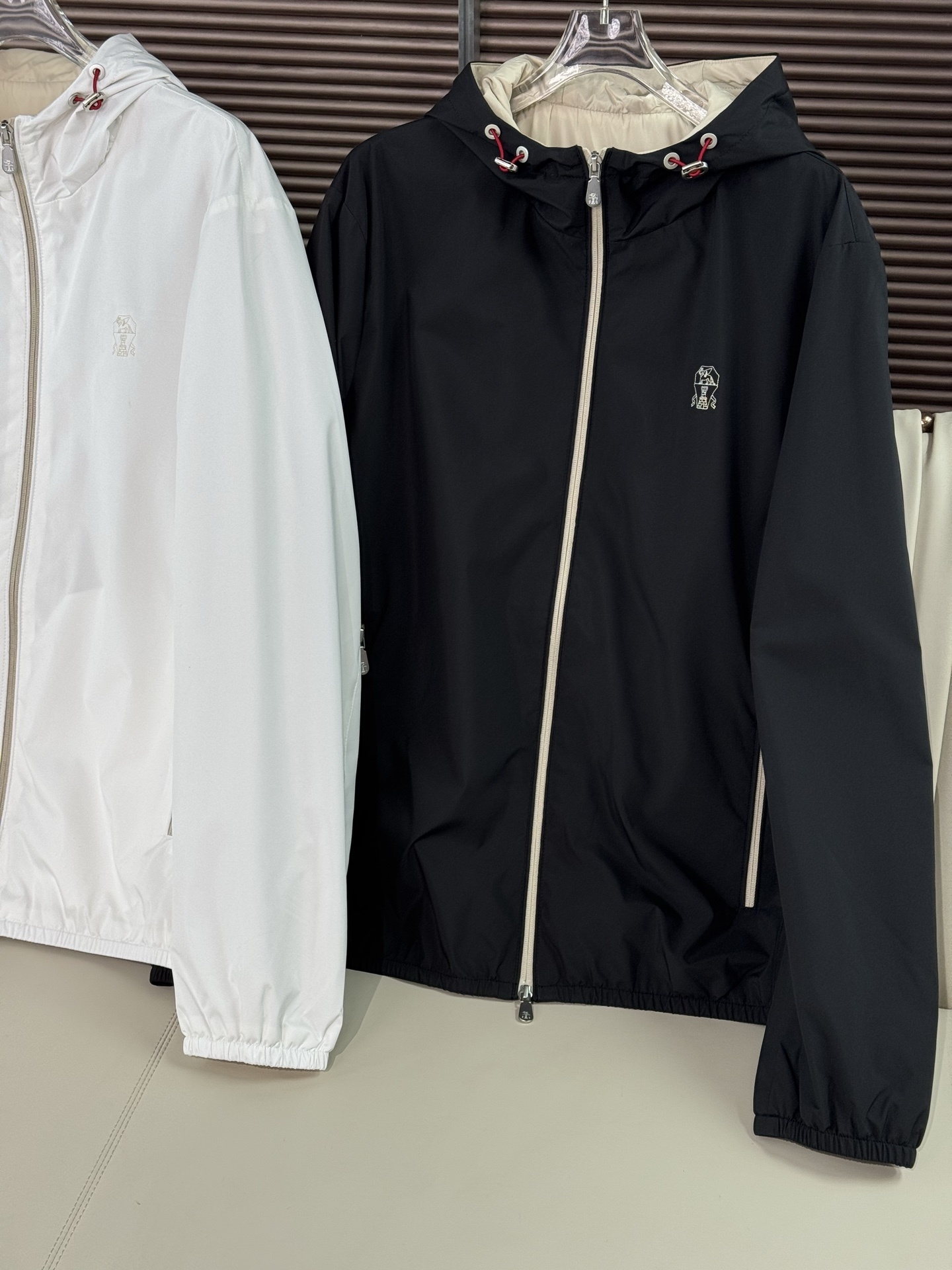 Brunello Cucinelli/ 布鲁内洛 •库奇内利 25SS新款BC标志性刺绣LOGO点缀夹克