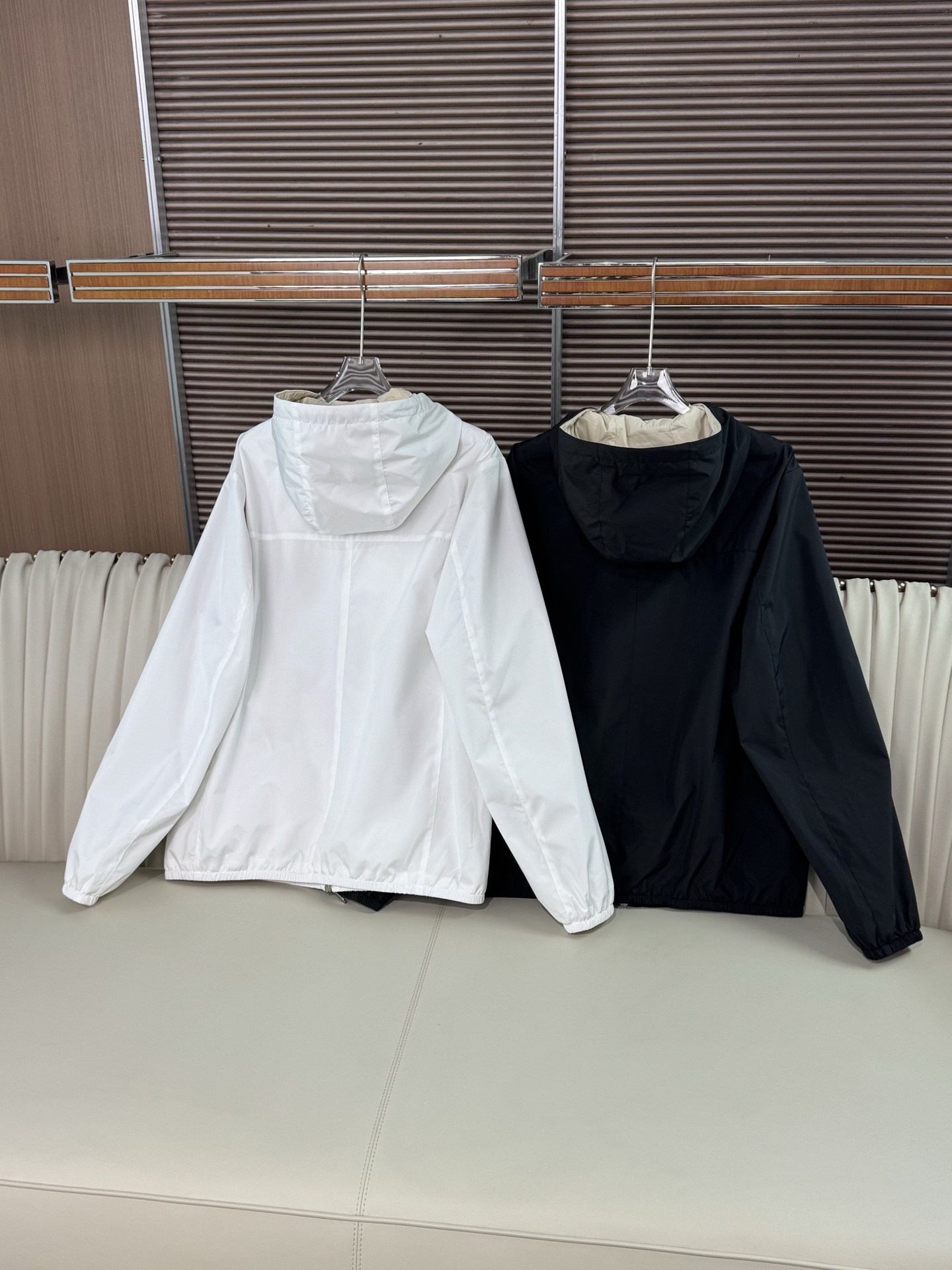 Brunello Cucinelli/ 布鲁内洛 •库奇内利 25SS新款BC标志性刺绣LOGO点缀夹克
