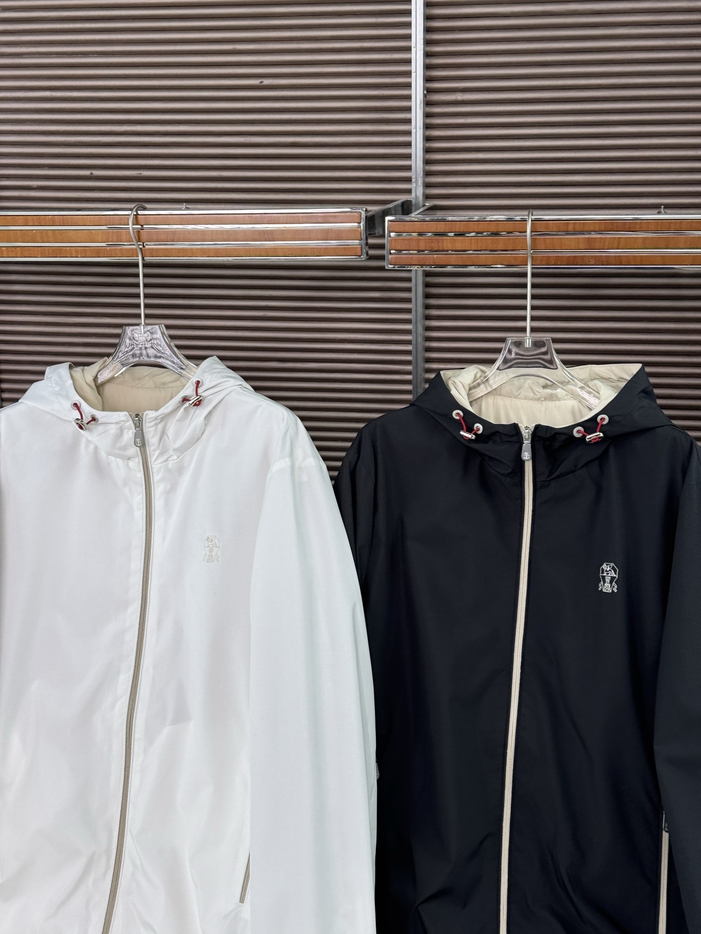 Brunello Cucinelli/ 布鲁内洛 •库奇内利 25SS新款BC标志性刺绣LOGO点缀夹克