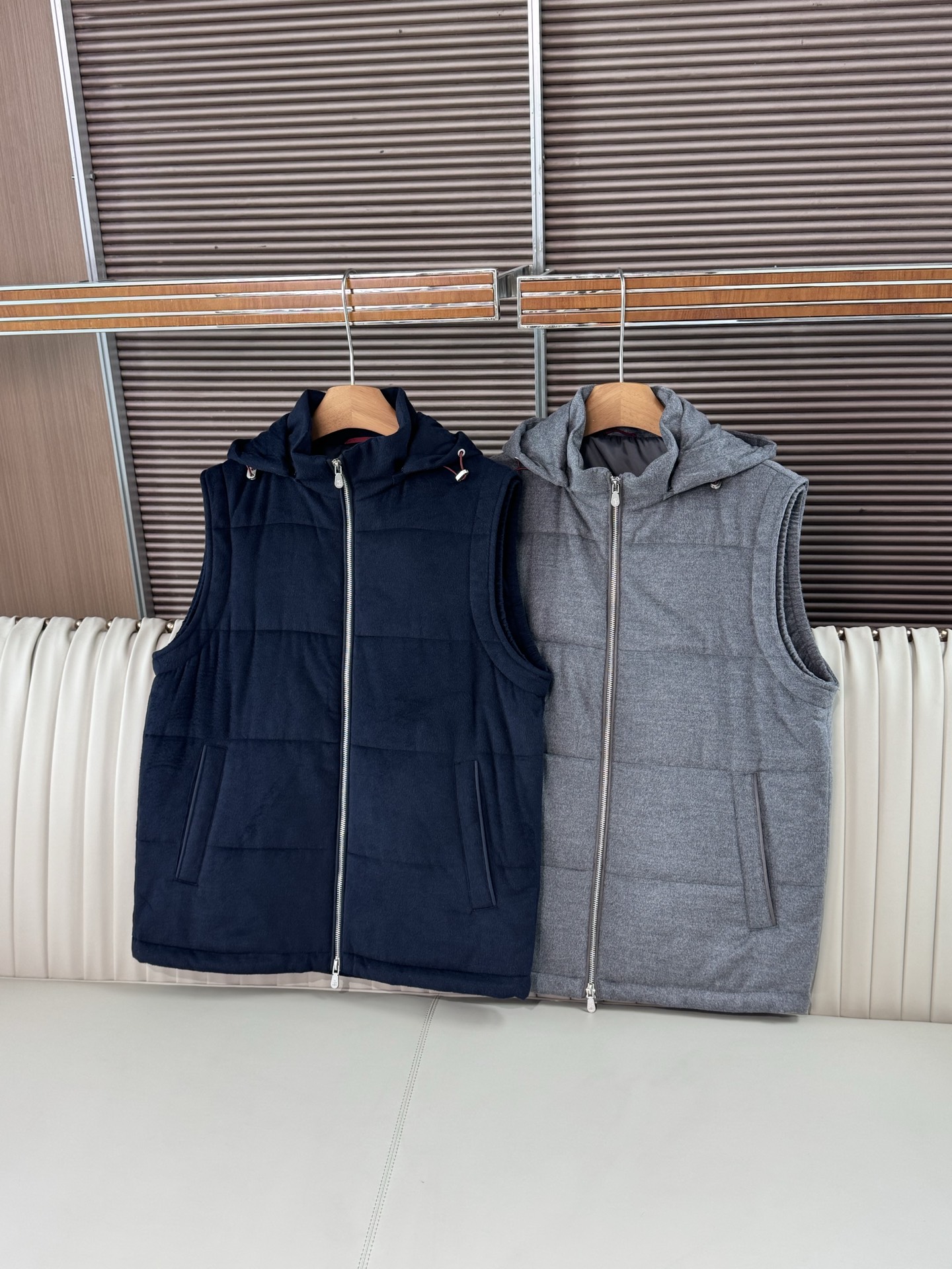 BC Brunello Cucinelli/布鲁内洛·库奇内利 25新品秋冬羊毛混纺可脱卸连帽立领棉无袖