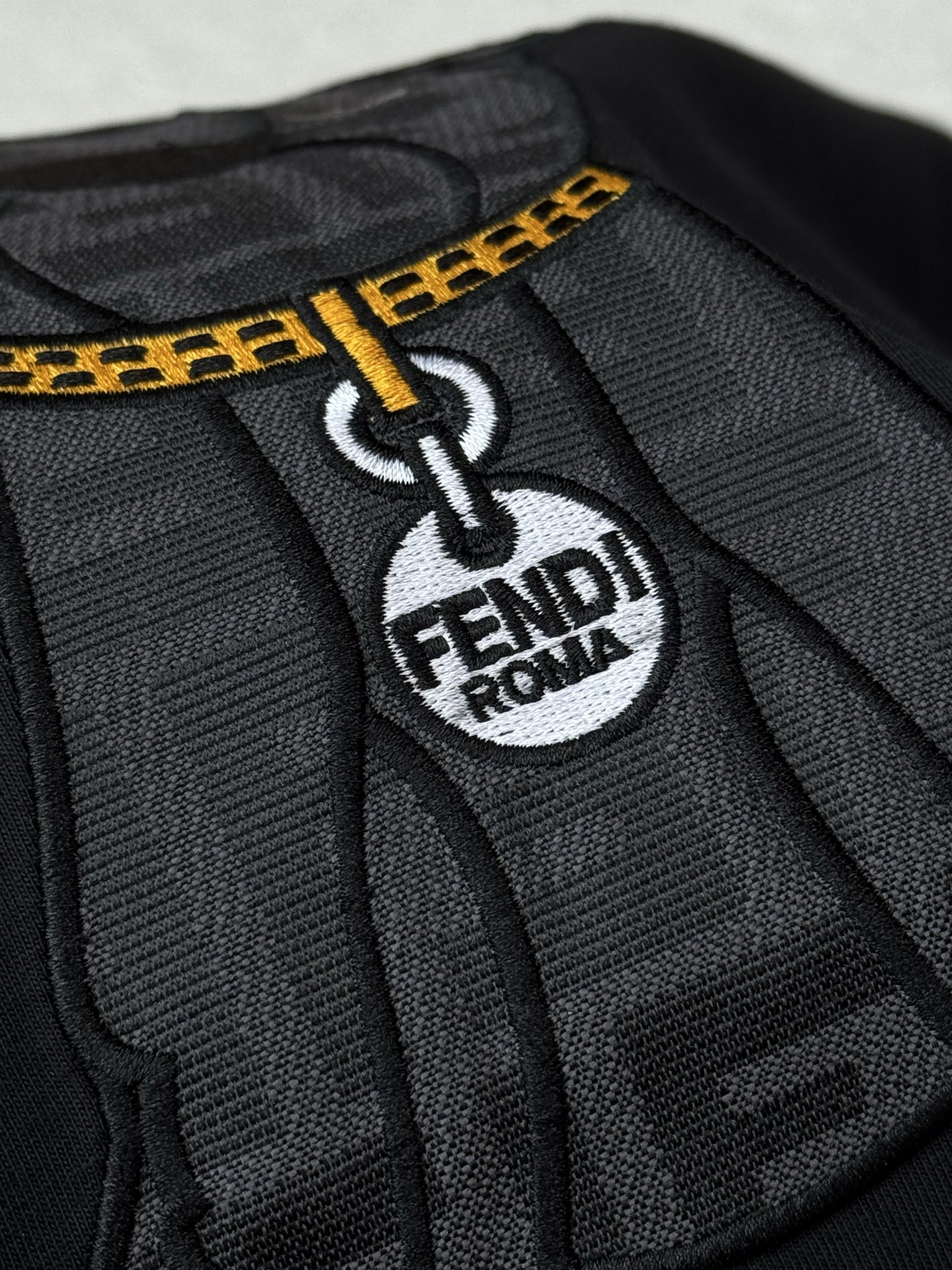 Fendi/芬迪 2026新款短袖棕色FF提花小狗棉质圆领休闲T恤✔️这是FENDI 2026春夏系列的