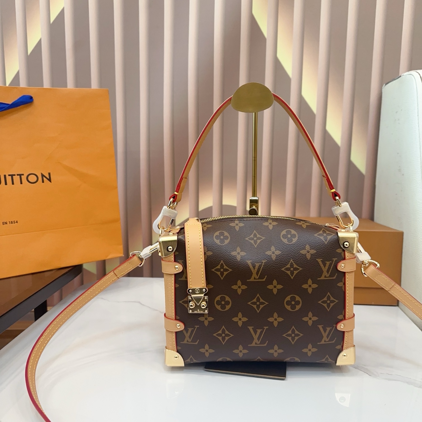 P278 Full Set Of Packaging | | Size: 23 16cm | | Super Time And Space Hot Style | Lv 23 King's New Bag Trunk | Gu Ailing's Catwalk Soft Box S Is Finally Here | Super Stylish Ll