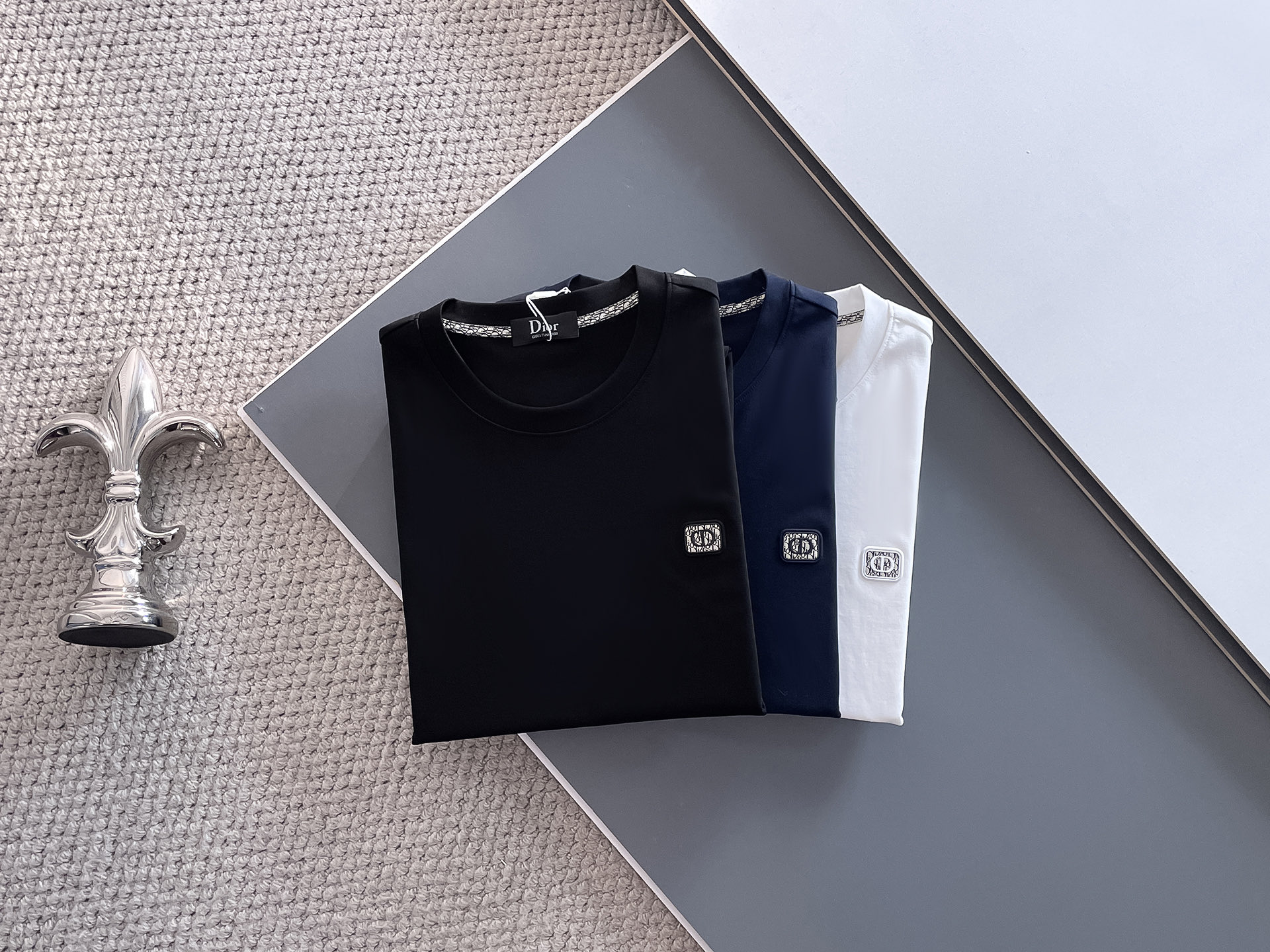 NO:133823,DIOR 2025 Summer new model model number 87023 digit number M~3XL color black, white, royal blue, dior, alexander wang19860909DIOR 2025 夏季新款 款号87023 码数M~3XL 颜色黑,白,宝蓝,,dior,alexander wang,Men's clothing