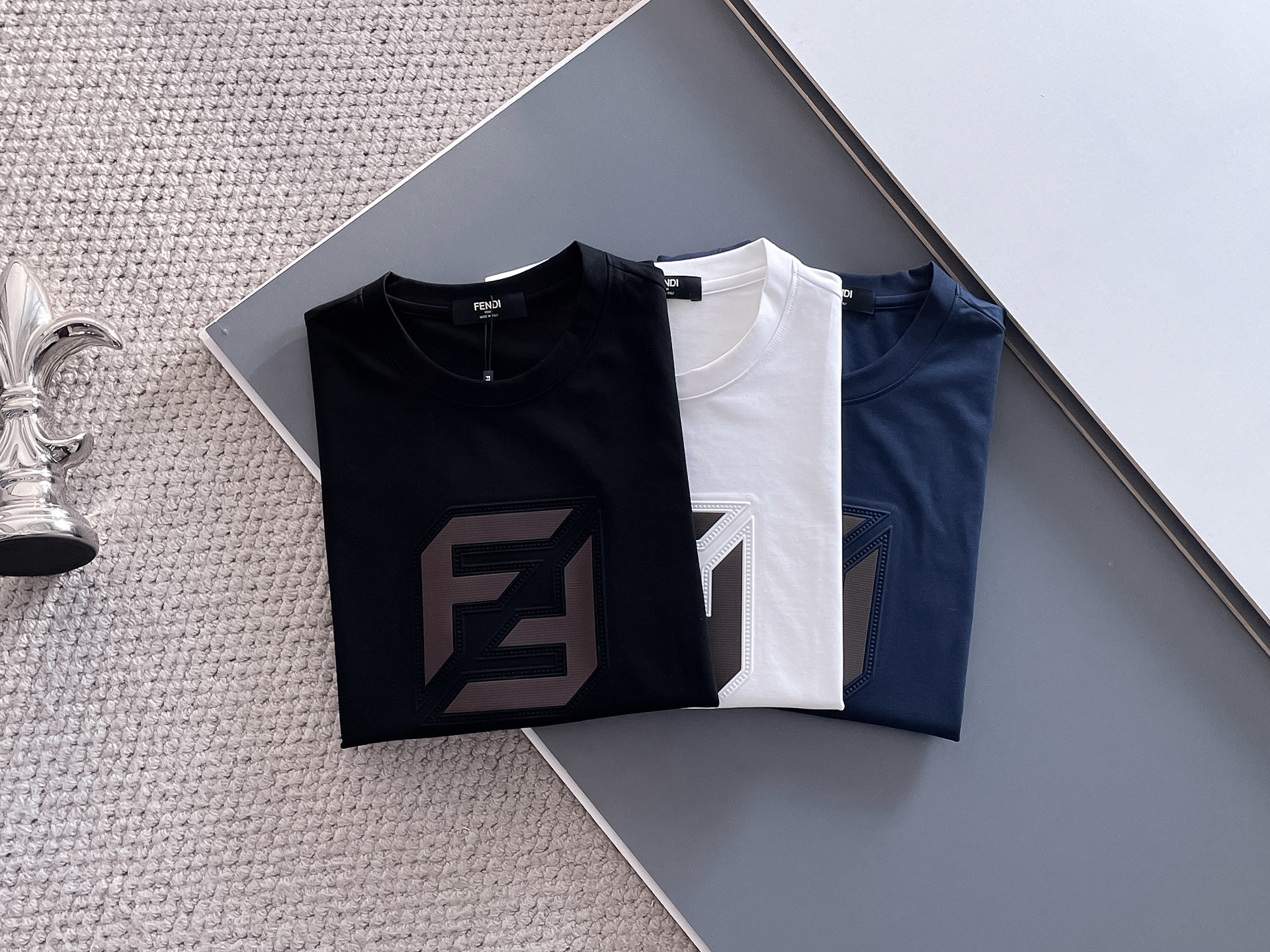 NO:133810,Fendi 2025 new summer model model number 87018 digit number M~3XL color black, white, royal blue, fendi, alexander wang19860909Fendi 2025 夏季新款 款号87018 码数M~3XL 颜色黑,白,宝蓝,,fendi,alexander wang,Men's clothing