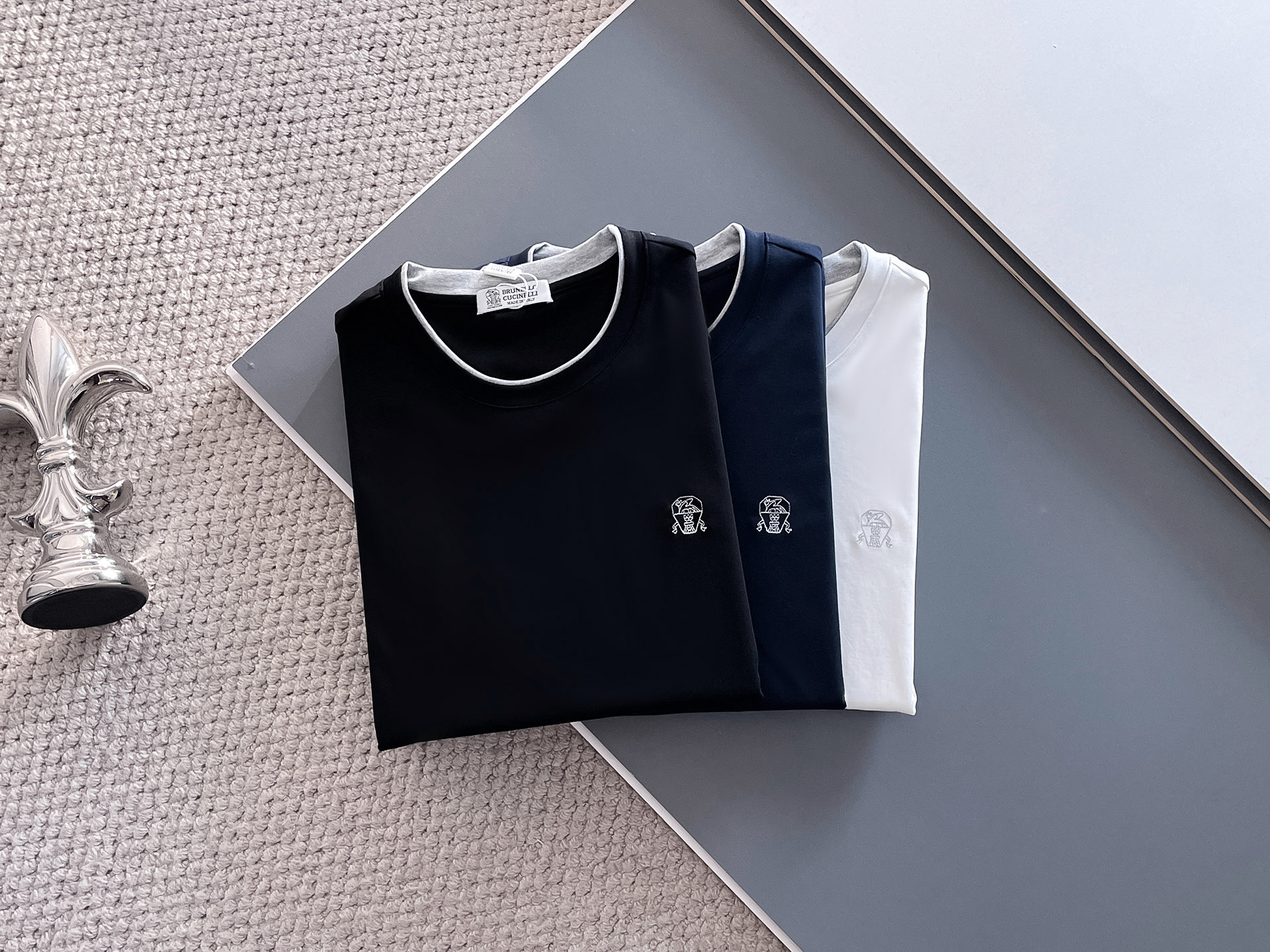 NO:133803,BC 2025 summer new model model number 87026 code number M~3XL color black, white, royal blue, alexander wang19860909BC 2025夏季新款 款号87026 码数M~3XL 颜色黑,白,宝蓝,,alexander wang,Men's clothing