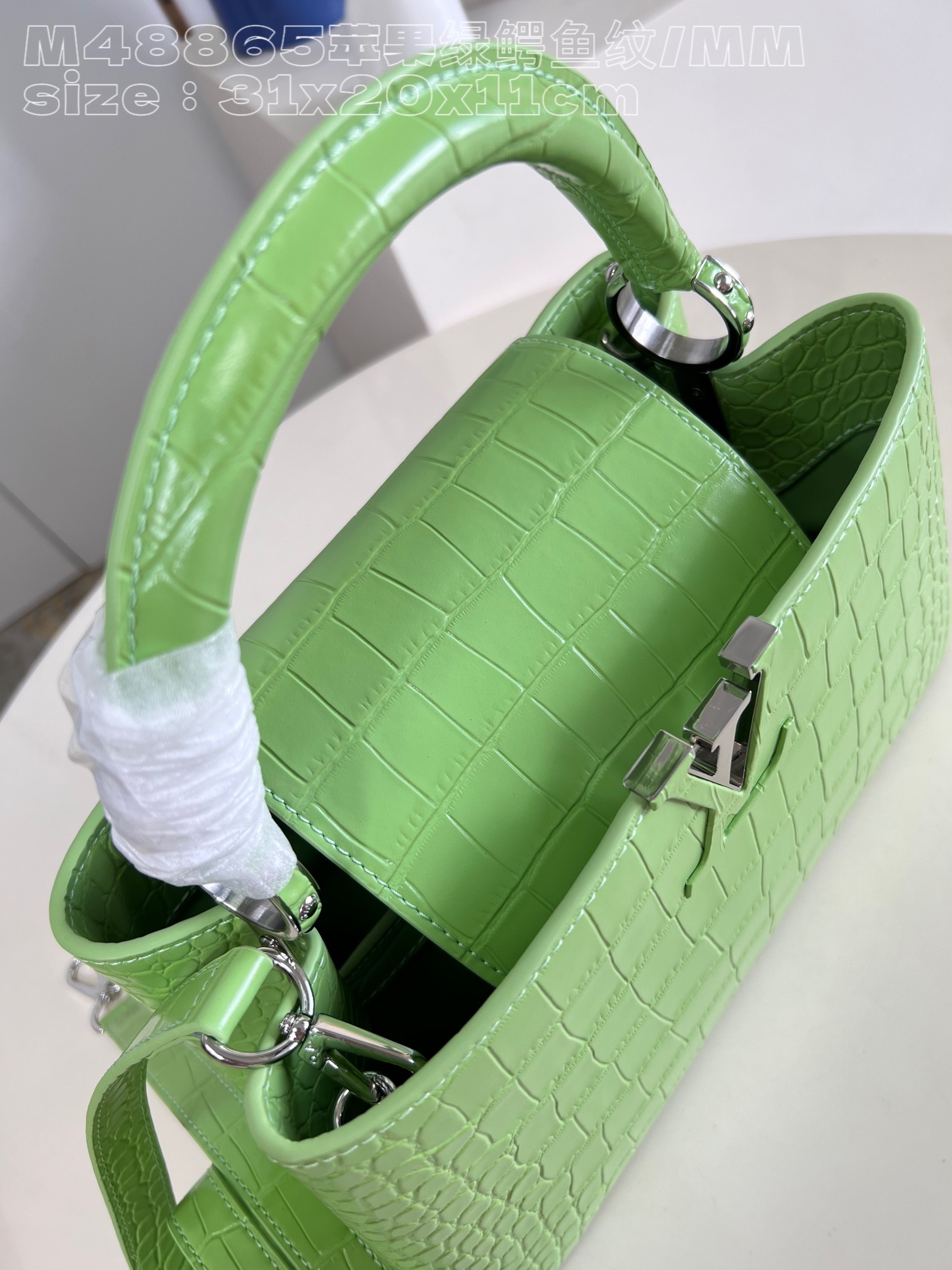 顶级原单M48865苹果绿鳄鱼纹/中号CapucinesMM手袋由鳄鱼皮制成经上光处理闪耀迷人奢华的山羊