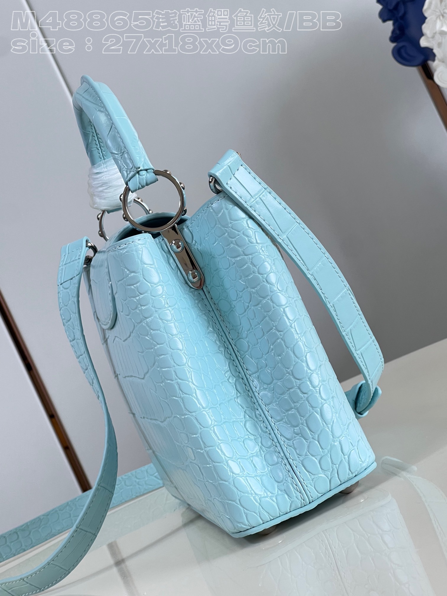 顶级原单M48865浅蓝鳄鱼纹/小号CapucinesBB手袋由鳄鱼皮制成经上光处理闪耀迷人奢华的山羊皮