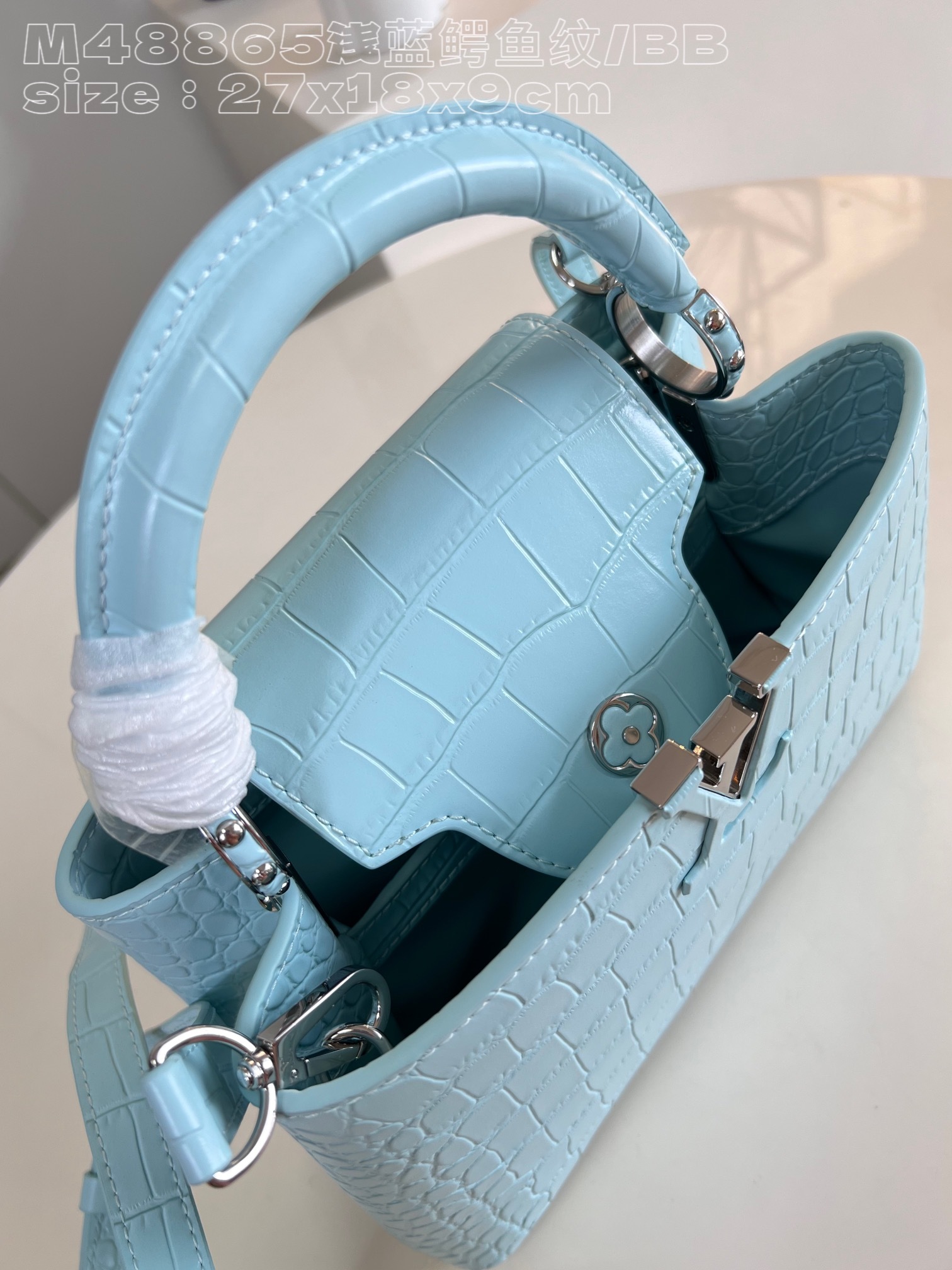 顶级原单M48865浅蓝鳄鱼纹/小号CapucinesBB手袋由鳄鱼皮制成经上光处理闪耀迷人奢华的山羊皮
