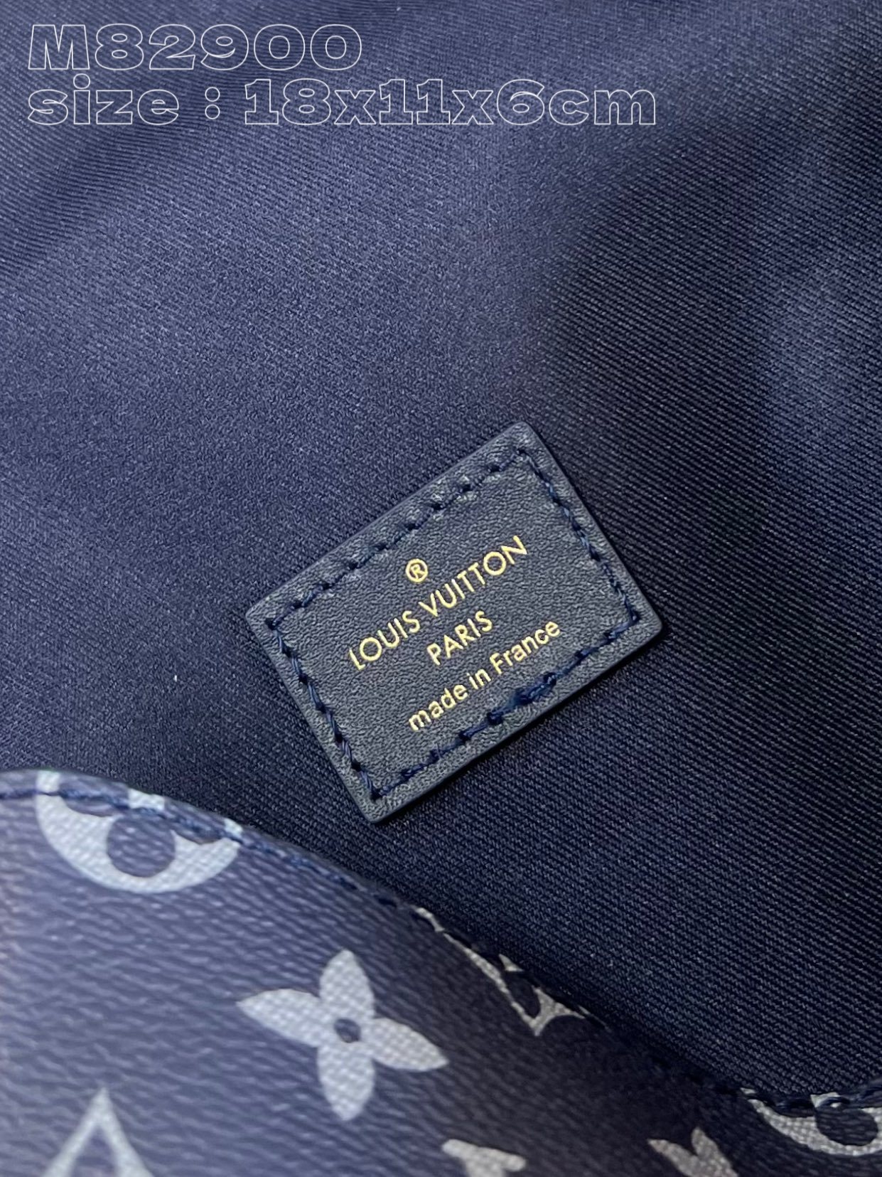 顶级原单M82900Steamer系列邮差包为NewClassics系列注入品牌传统元素造型精美老花火焰