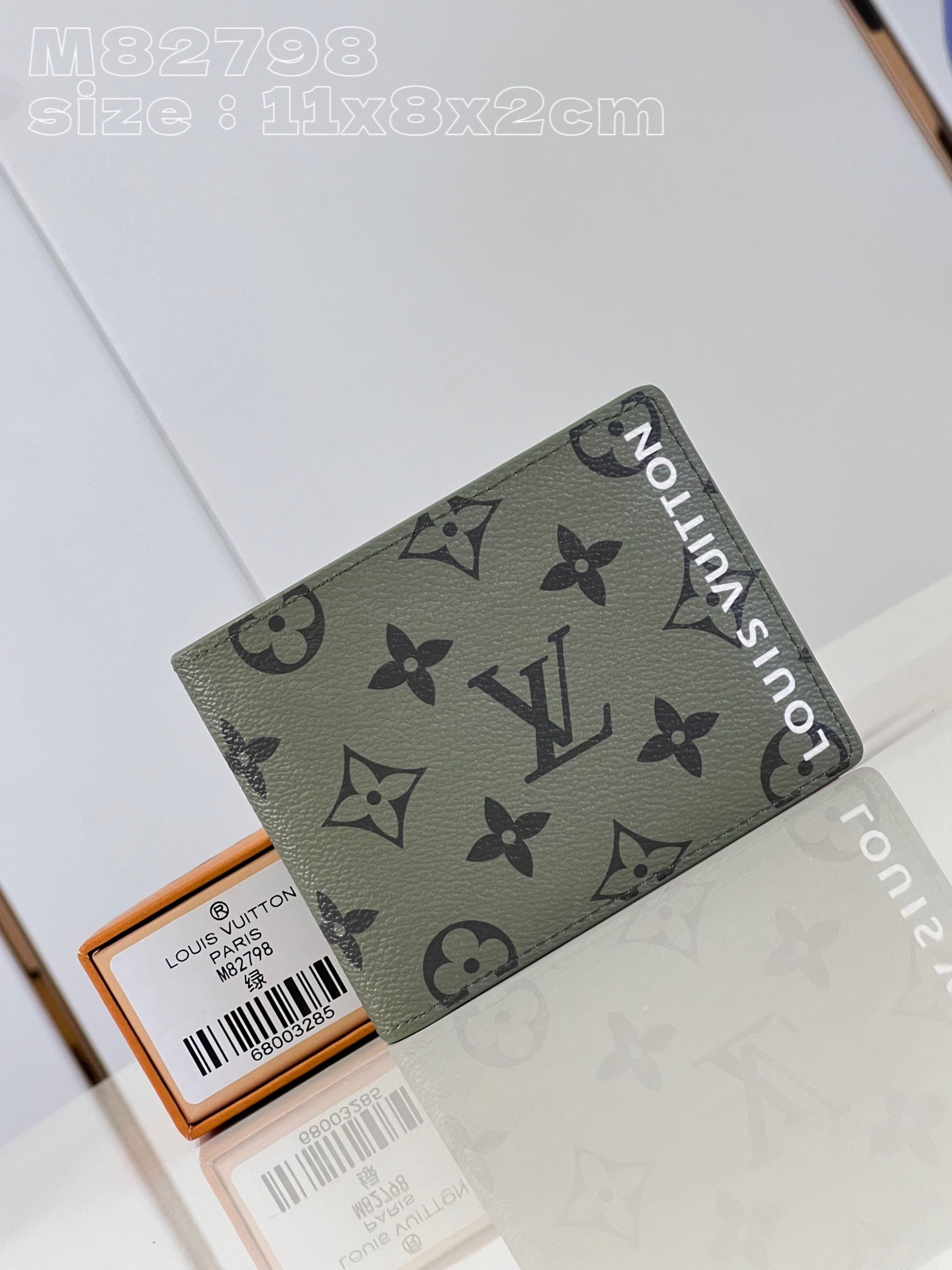 NO:400873,[Exclusive real photo M82798 green] This Slender wallet splicing Monogram canvas and iconic Monogram pattern inside. Vertical Louis Vuitton logo embellishes it, card mezzanine and banknote compartment provide ample space. 11 x 8.5 x 2 cm (length x height x width) C.220, LV [original leather], louis vuitton, louis vuitton19860909【独家实拍 M82798绿】本款 Slender 钱夹拼接 Monogram 帆布与标志性 Monogram 图案内里.竖体路易威登标识点缀其上,卡片夹层与钞票隔层提供充裕空间.11 x 8.5 x 2厘米 (长度 x 高 x 宽) C.220,LV【原厂皮】,louis vuitton,louis vuitton,Bag