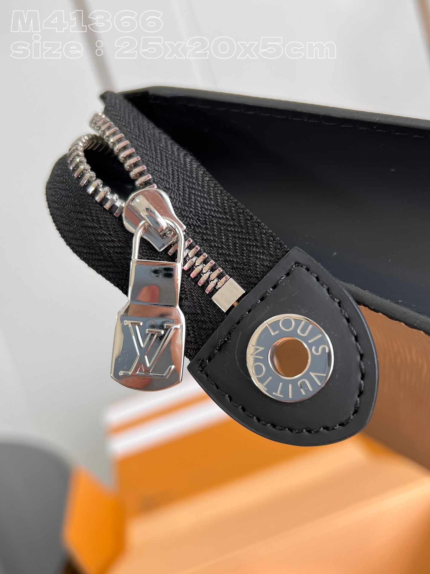 Louis Vuitton Haute Couture Classic Luxury Handbag Shoulder Crossbody 5