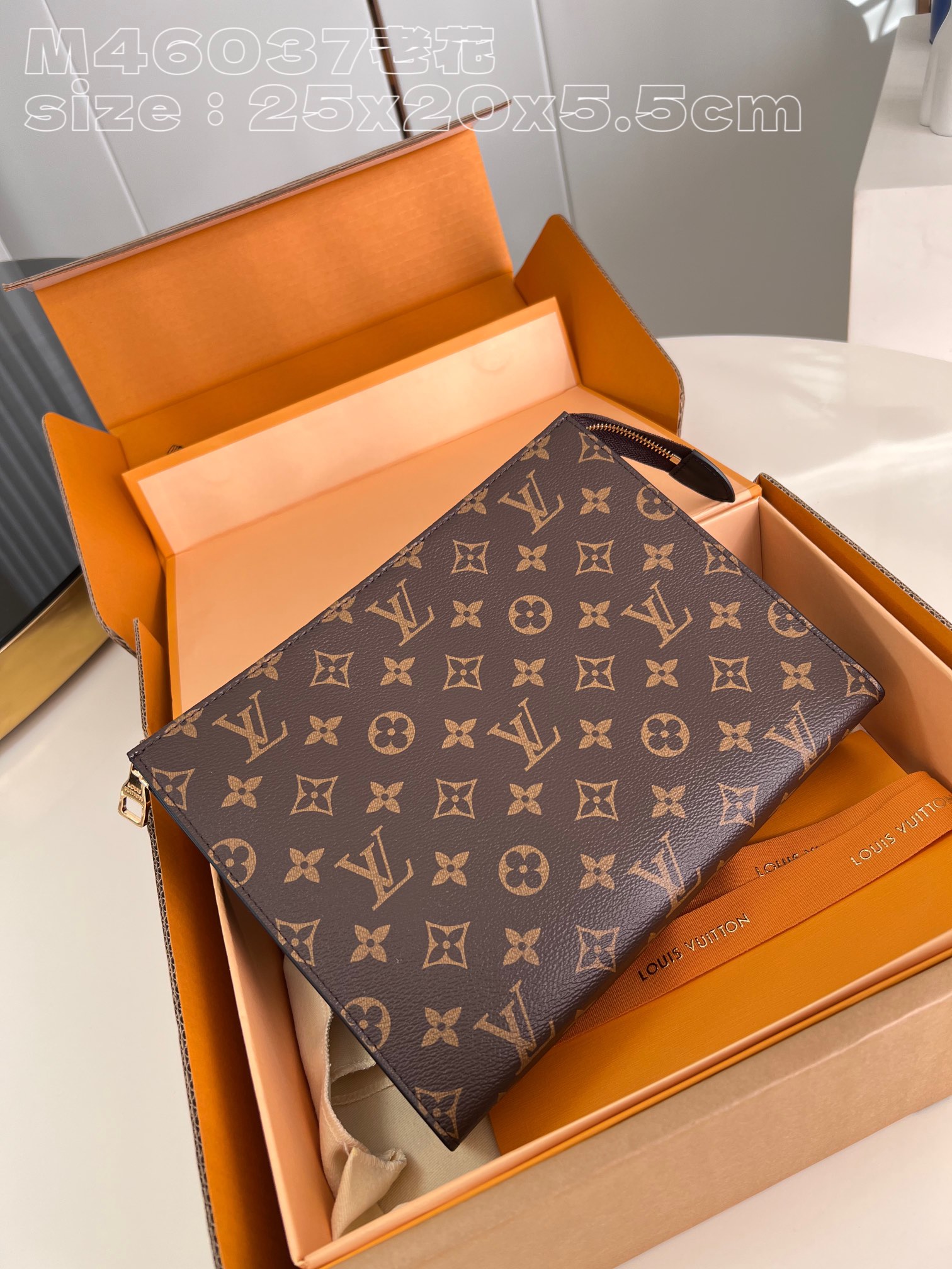 NO:401168,【Exclusive real photo M46037 presbyterian】with high-quality packaging as shown in the picture Poche Toilette washbasin is made of Louis Vuitton classic Monogram canvas and delicate cowhide, paired with zippers to showcase craftsmanship details and elegant style. The exquisite configuration is equipped with card mezzanine and paper document patch pockets, which can accommodate personal needs in a fashionable way, fitting a lifestyle that is free to come and go. 25 x 20 x 5.5 cm (length x height x width) NS.300, LV [original leather], louis vuitton, louis vuitton, cowhide19860909【独家实拍 M46037老花】配如图精品包装 Poche Toilette 盥洗袋取材路易威登经典 Monogram 帆布和细腻牛皮革,搭配拉链,共同彰显匠心细节和雅致风尚.考究构型设有卡片夹层和纸质单据贴袋,以潮流方式收纳个人所需,契合来去自如的生活方式.25 x 20 x 5.5厘米(长度 x 高 x 宽) NS.300,LV【原厂皮】,louis vuitton,louis vuitton,cowhide,Bag