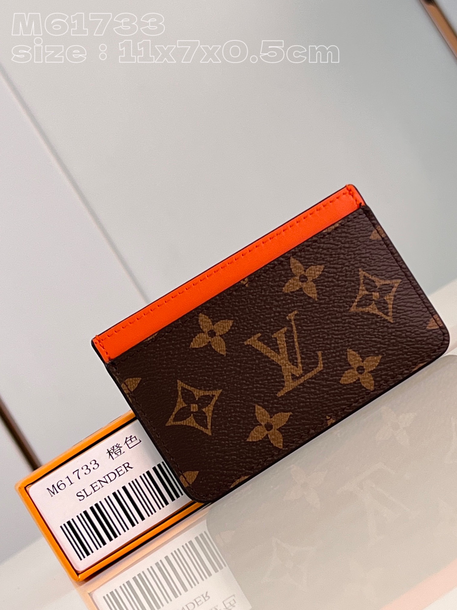 NO:401167,【Exclusive real photo M61733 Orange】M82870 This small card clip is made of Monogram Macassar coated canvas, which synchronizes bright tones for cowhide leather trim and exquisite lining. The interior space can accommodate large cards and notes, and the external mezzanine is convenient for the pick-up and storage of bank cards and transportation cards. 11 x 7 x 0.5 cm (length x height x width) V.160, LV [original leather], louis vuitton, cowhide19860909【独家实拍 M61733橙】M82870 本款小号卡夹取材 Monogram Macassar 涂层帆布,为顶部牛皮革饰边和考究内衬同步渲染明亮色调.内部空间可容纳大号卡片和票据,外部夹层方便取放银行卡和交通卡.11 x 7 x 0.5厘米 (长度 x 高 x 宽) V.160,LV【原厂皮】,louis vuitton,cowhide,Bag