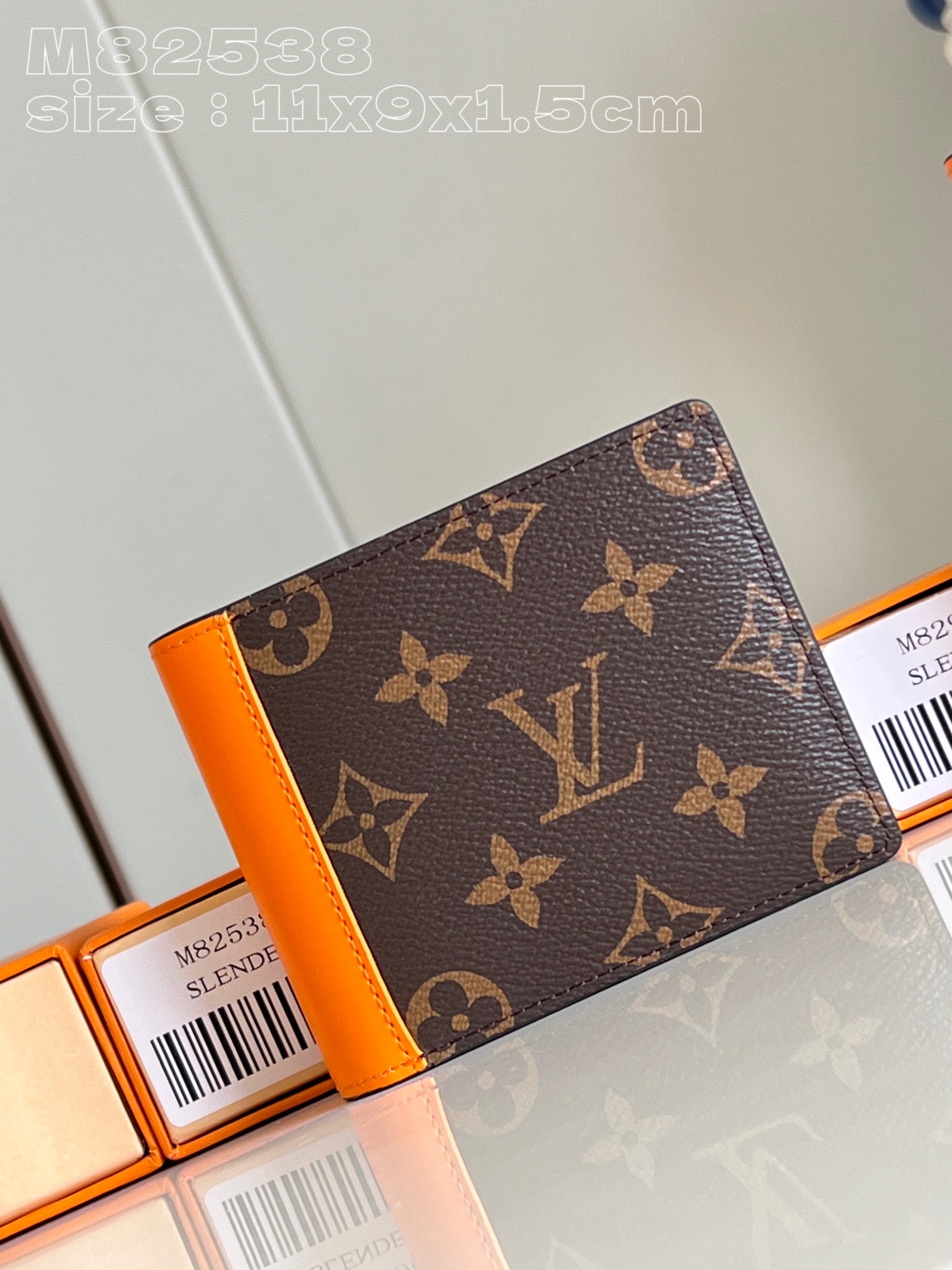 NO:401277,【Exclusive real photo M82538】This Multiple wallet is made of Monogram Macassar canvas and Saffron orange cowhide to create a classic aesthetic that combines contemporary atmosphere. The Multiple wallet has eight business card mezzanines and a banknote compartment, which can be easily placed in most pockets. 11.5 x 9 x 1.5 cm (length x height x width) V.200, LV [original leather], louis vuitton, cowhide19860909【独家实拍 M82538】這款Multiple錢包以Monogram Macassar帆布配搭Saffron 橙色牛皮飾邊,締造兼具當代氣息的經典美學.Multiple錢包設有八個名片夾層及一個紙幣隔層,可輕易放入大部份口袋.11.5 x 9 x 1.5厘米(長度 x 高度 x 闊度) V.200,LV【原厂皮】,louis vuitton,cowhide,Bag