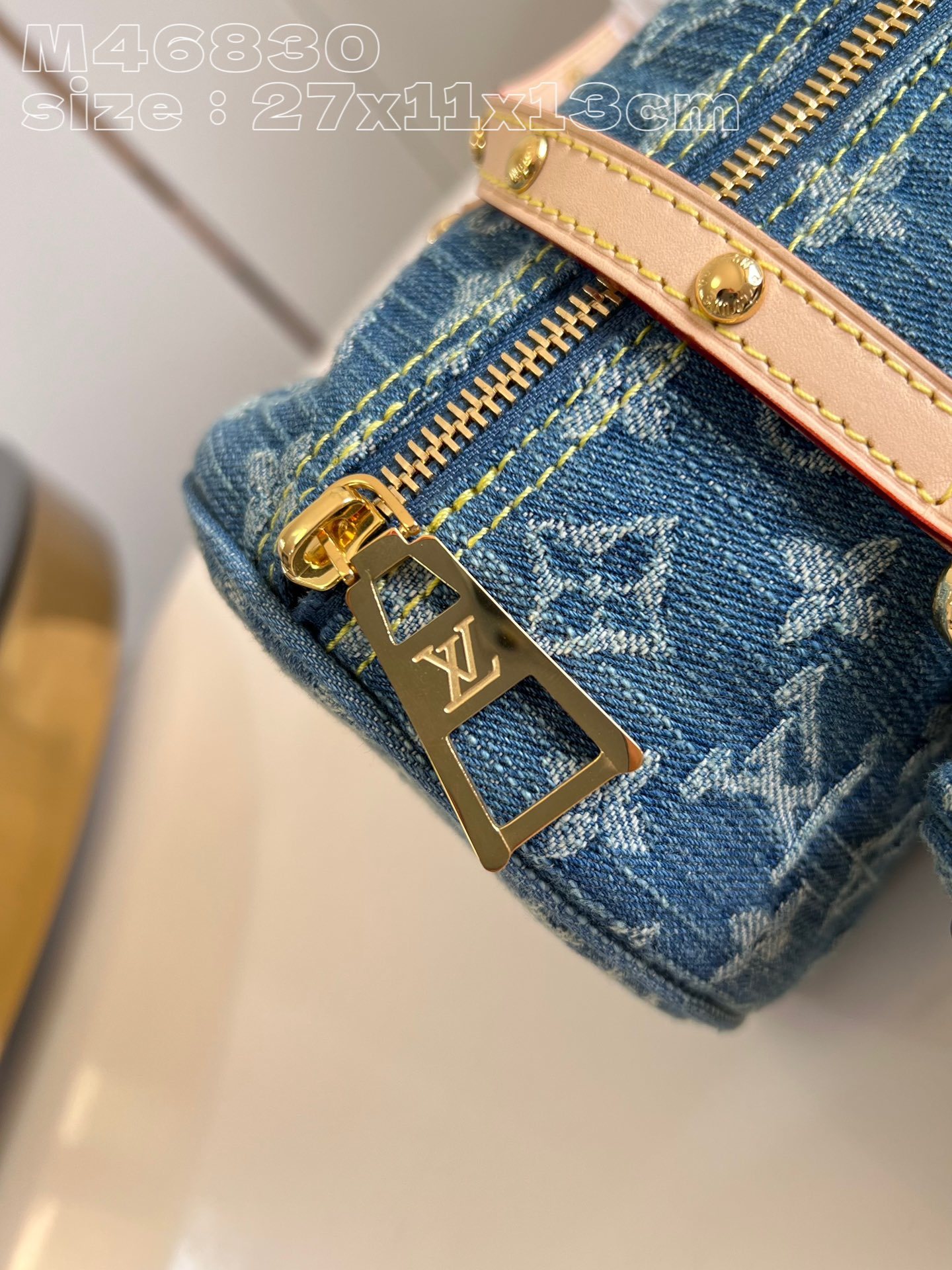 顶级原单M46830本款Papillon手袋取材多重工艺制成的MonogramDenim帆布与同款手袋的