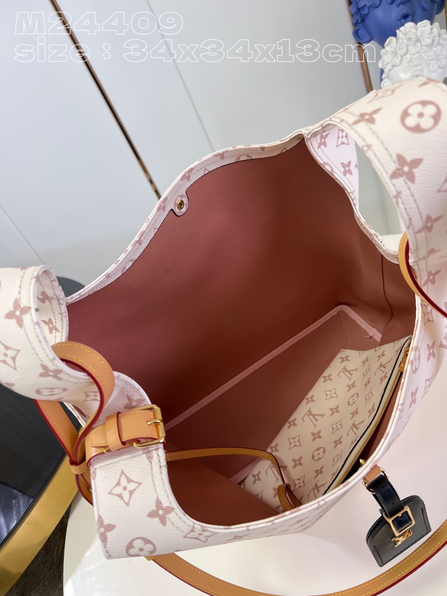 顶级原单M24409本款Atlantis大号手袋取材NicolasGhesquière创作的沙丘色调Mo