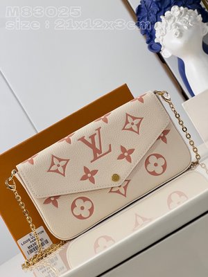 Louis Vuitton LV Pochette FeLicie Crossbody & Shoulder Bags Pink Empreinte​ Chains M83025