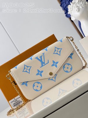 Louis Vuitton LV Pochette FeLicie Crossbody & Shoulder Bags Blue Empreinte​ Chains M83025